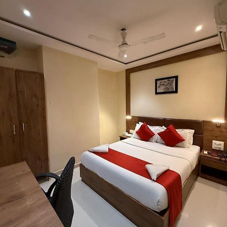 Palm Breeze Hotel - Colaba Mumbai Ngoại thất bức ảnh